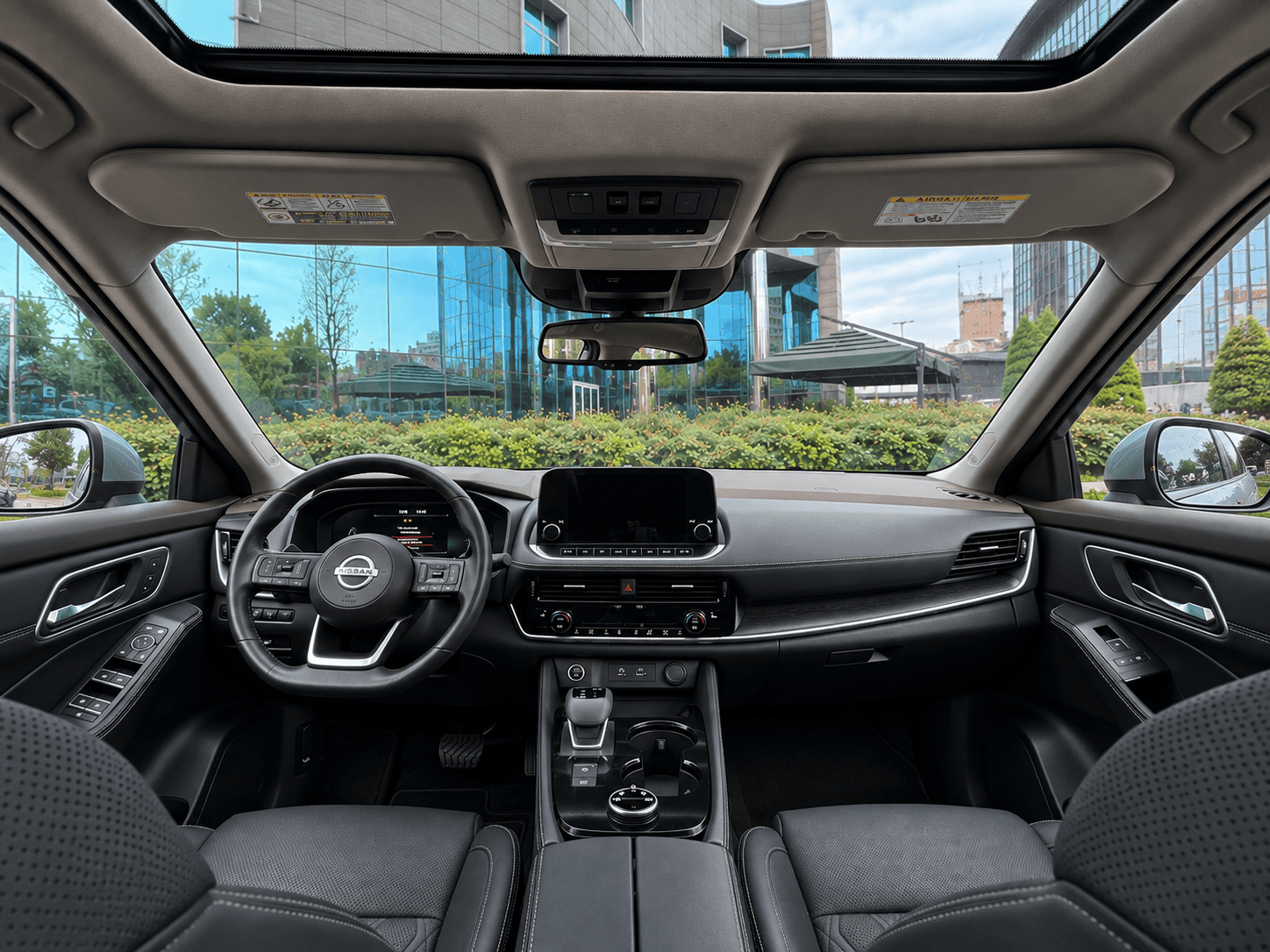 Nissan Rogue Platinum 4