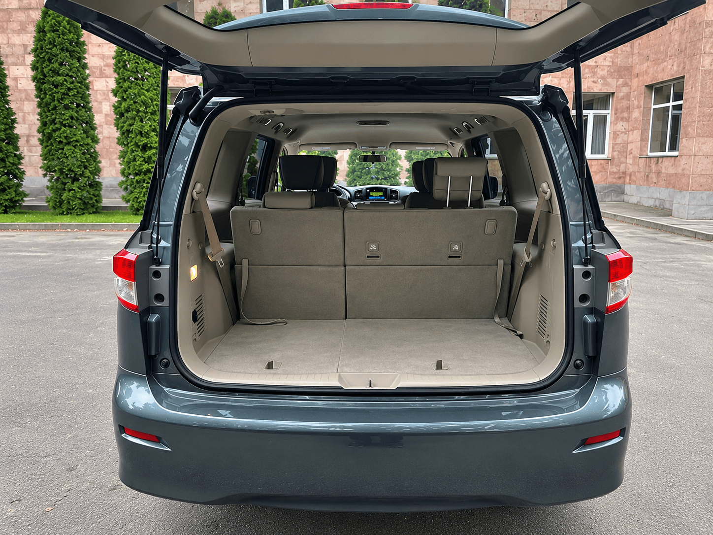 Nissan Quest 3