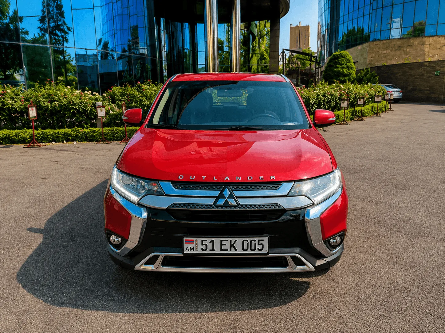 Mitsubishi Outlander 2