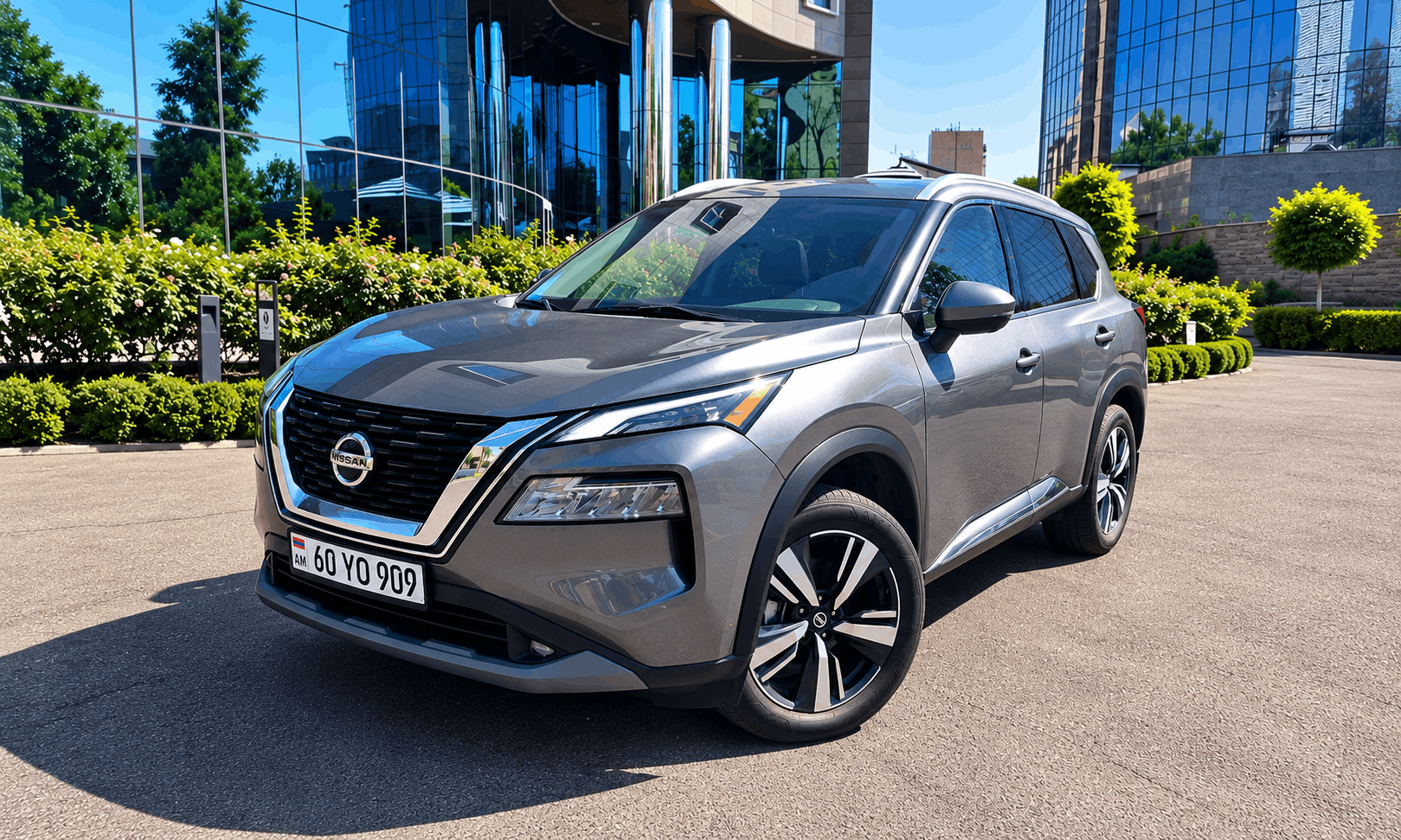 Nissan Rogue SL 1