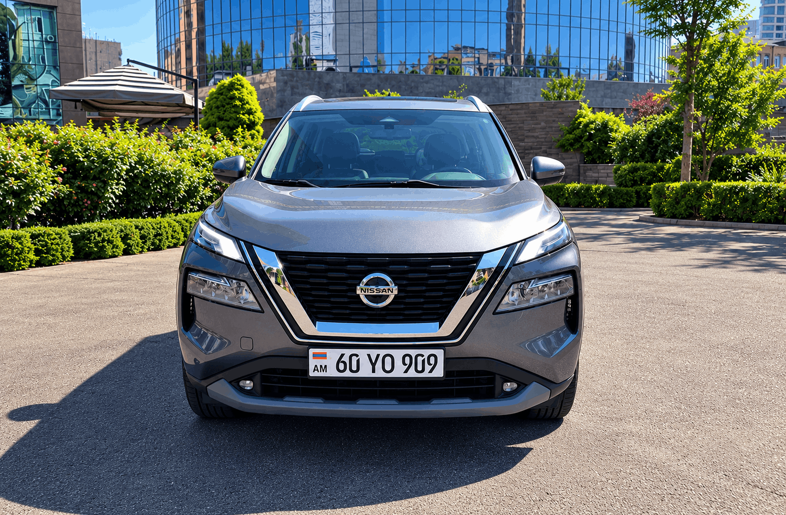 Nissan Rogue SL 2