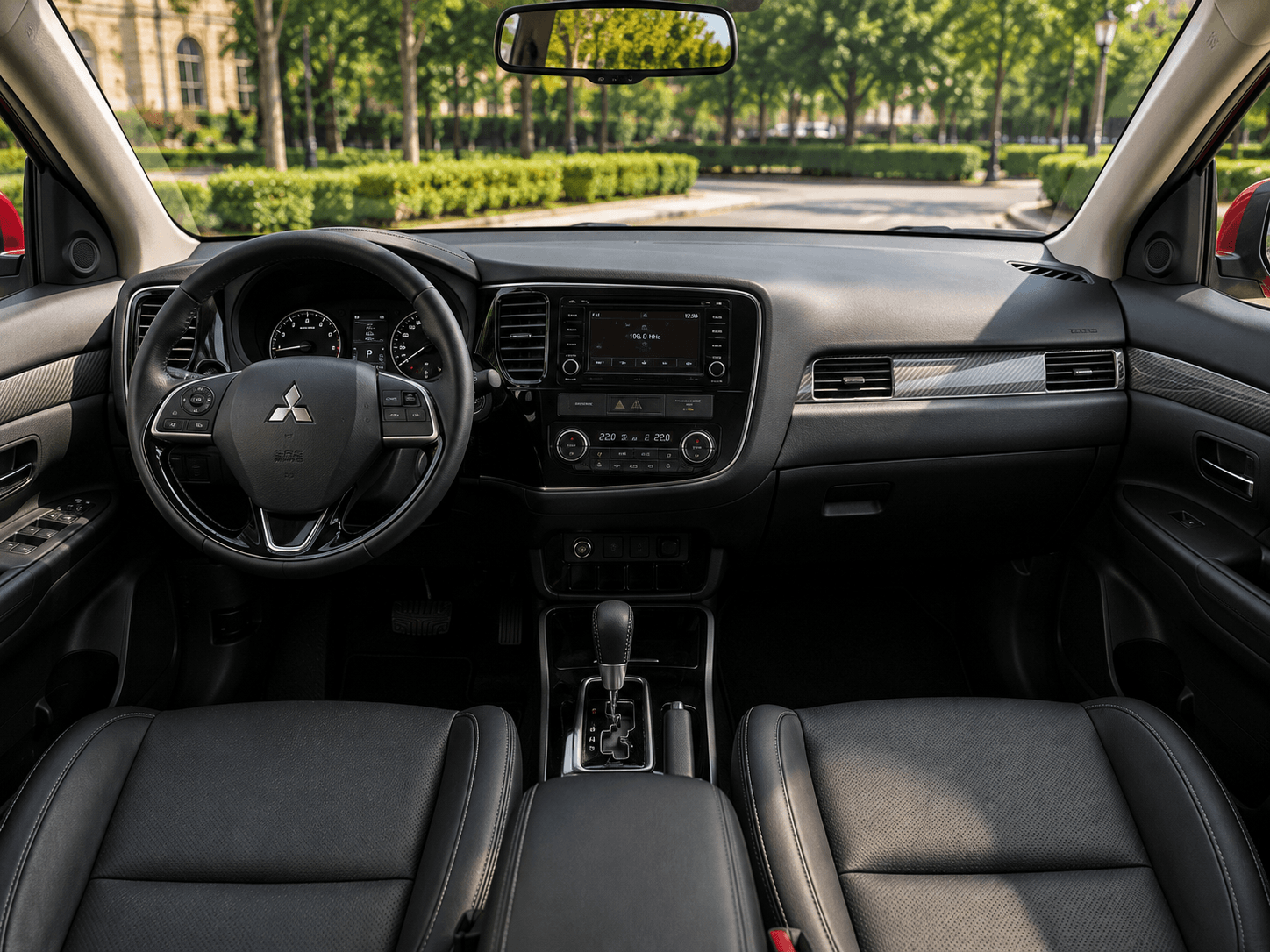 Mitsubishi Outlander 4