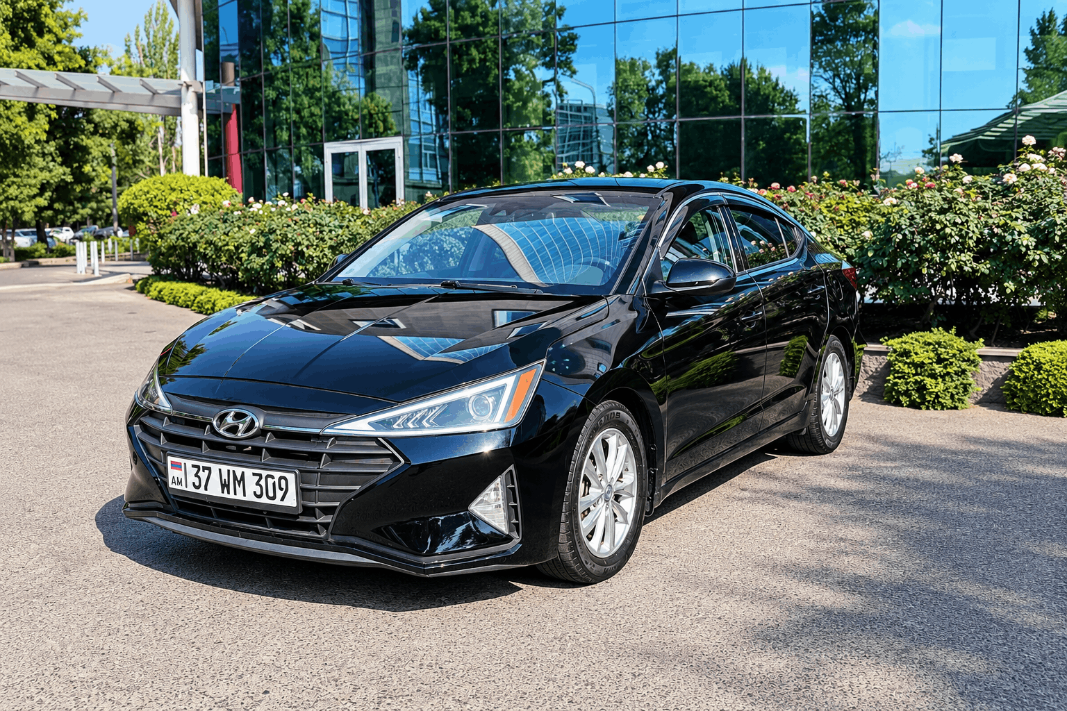 Hyundai Elantra 1