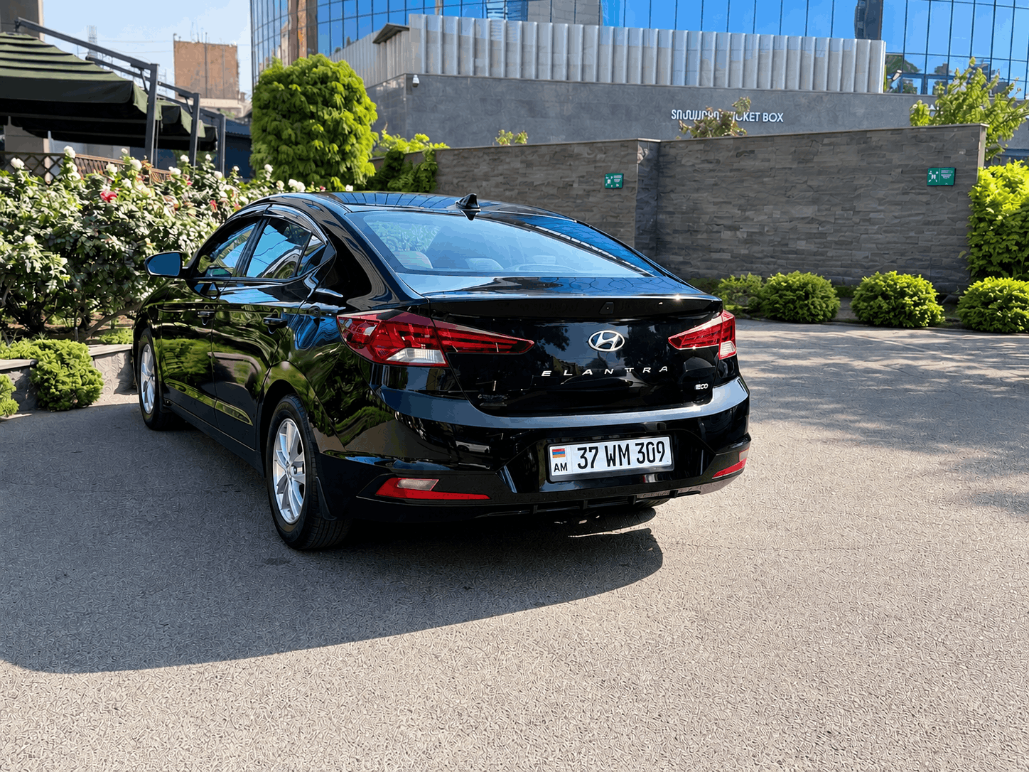 Hyundai Elantra 6