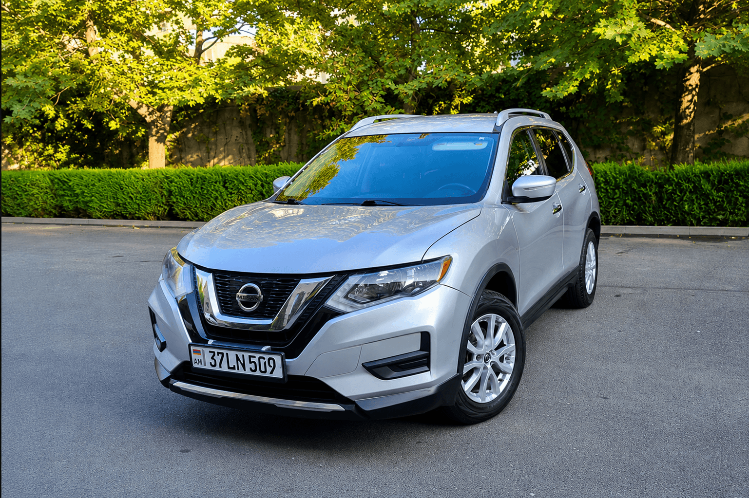 Nissan Rogue 1