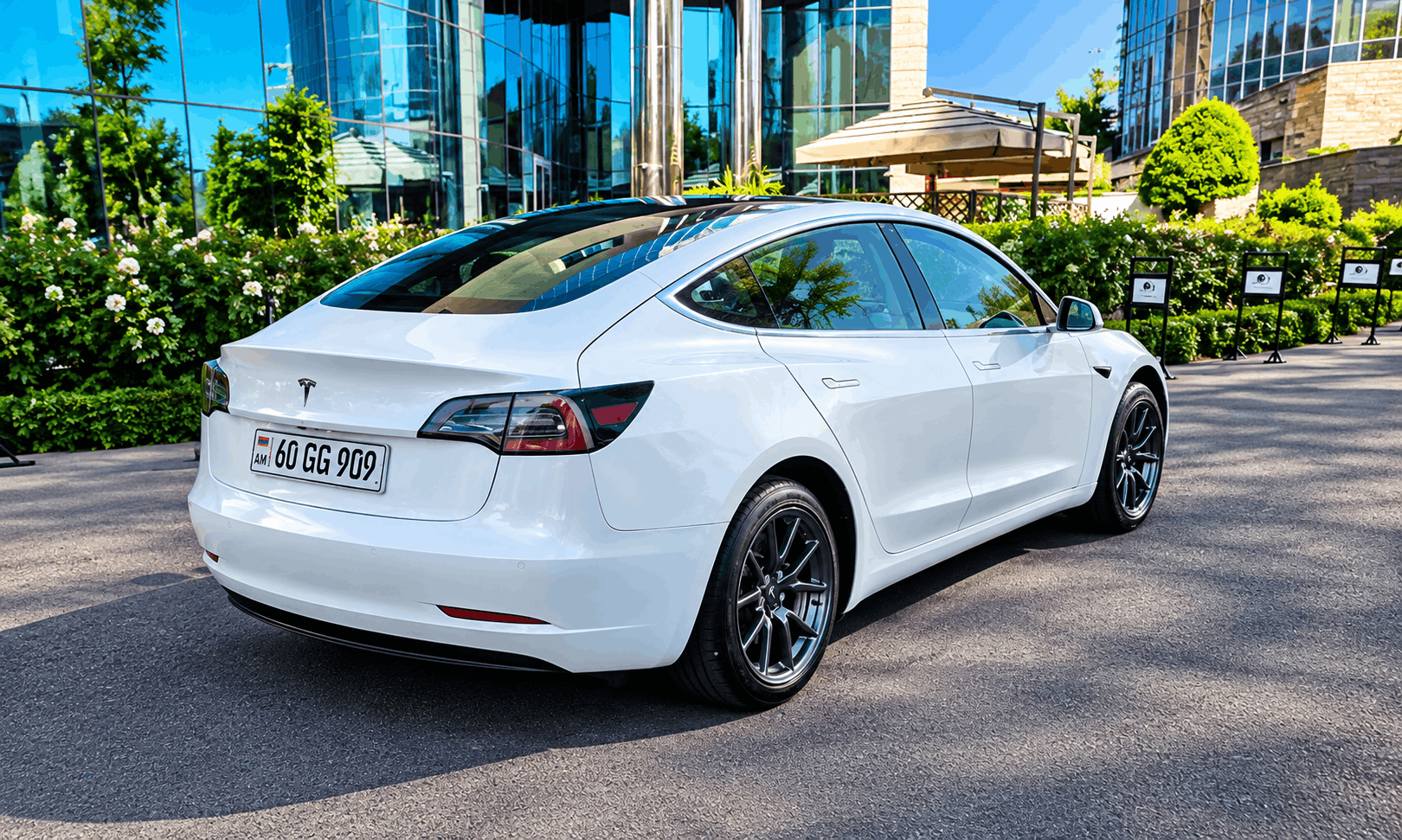 Tesla Model 3 2